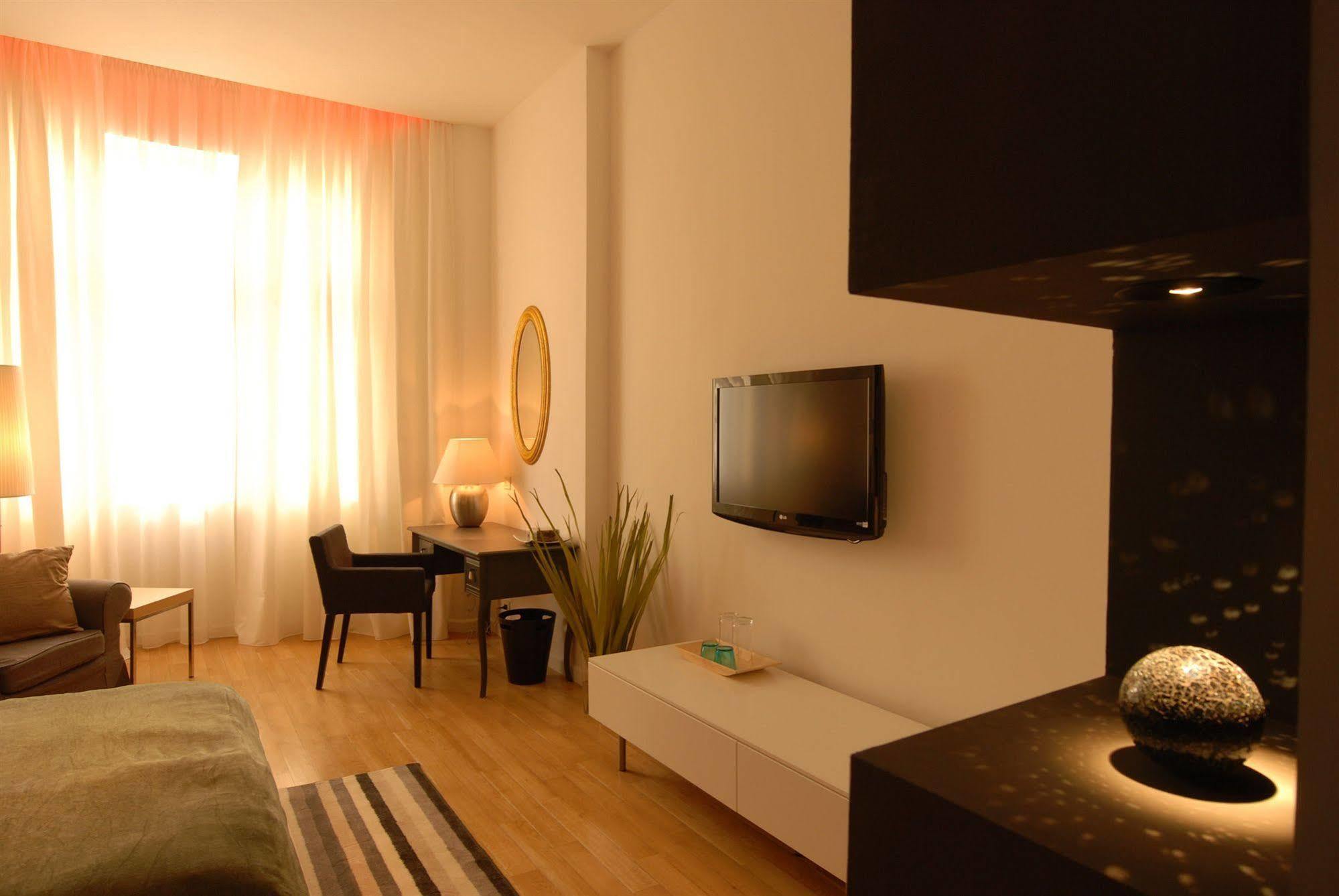 Ivana Hotel Oradea Exterior photo